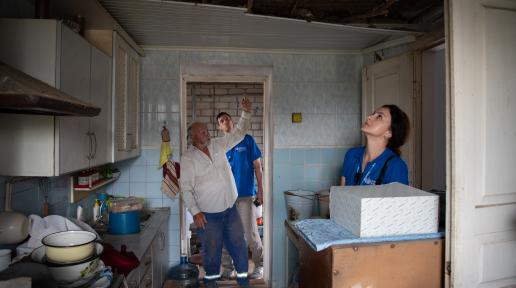 Спеціалісти ООН з прав людини завітали до пошкодженого будинку в Посад-Покровському Херсонської області